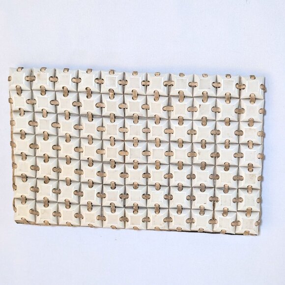 Rare Vintage Plasticflex Tiled Cream Textured Clutch Purse Zip Closure Unique - Picture 2 of 5